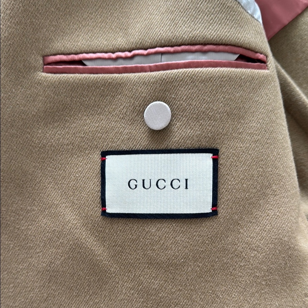 Gucci Tan Blazer with Patterned Lining - Picture 2 of 4